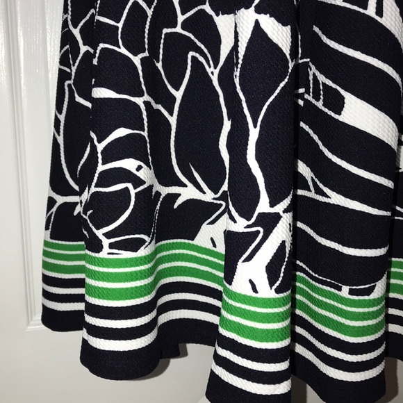 Signature by Robbie Bee Dress Set - Picture 5 of 8